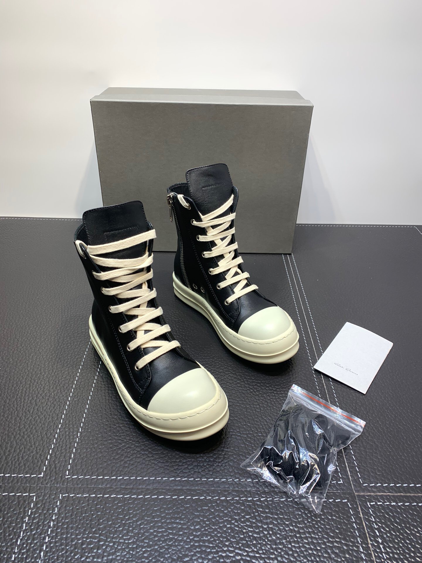 [Rick Owens] 릭 오웬스 라몬즈 레더 LPO 하이탑 스니커즈 -정품급-